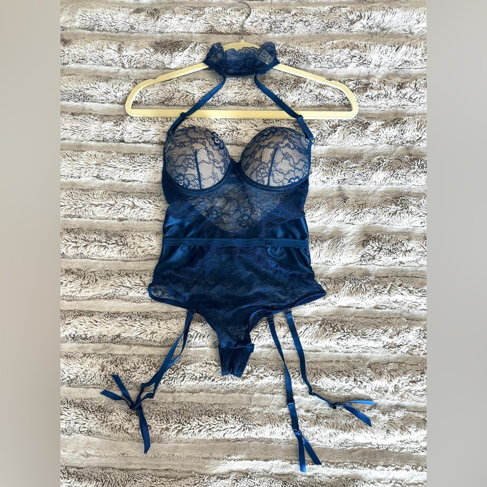 🔥🔥NWT! Super Sexy/ Elegant Frederick’s of Hollywood Teddy Size S - Picture 1 of 13